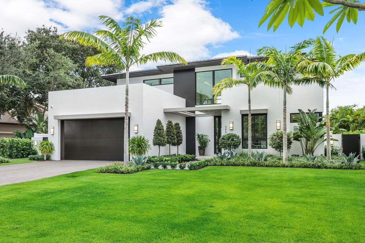 255 NW 22nd St