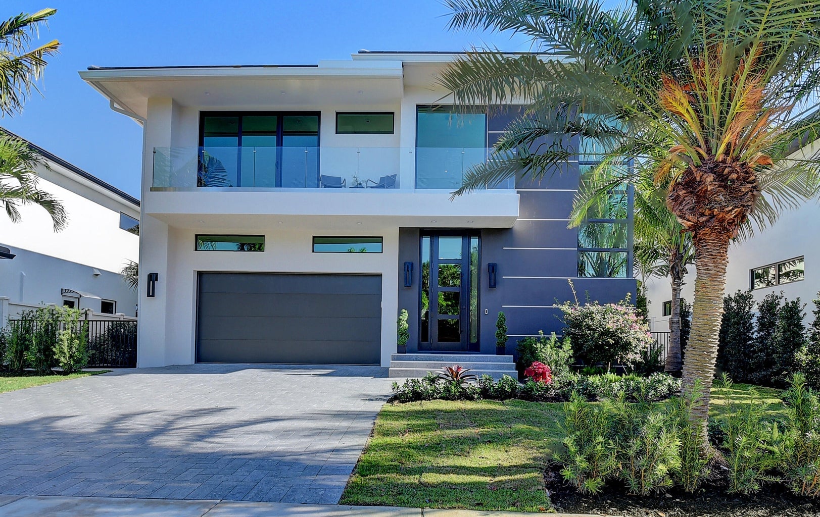 753 Park Drive W